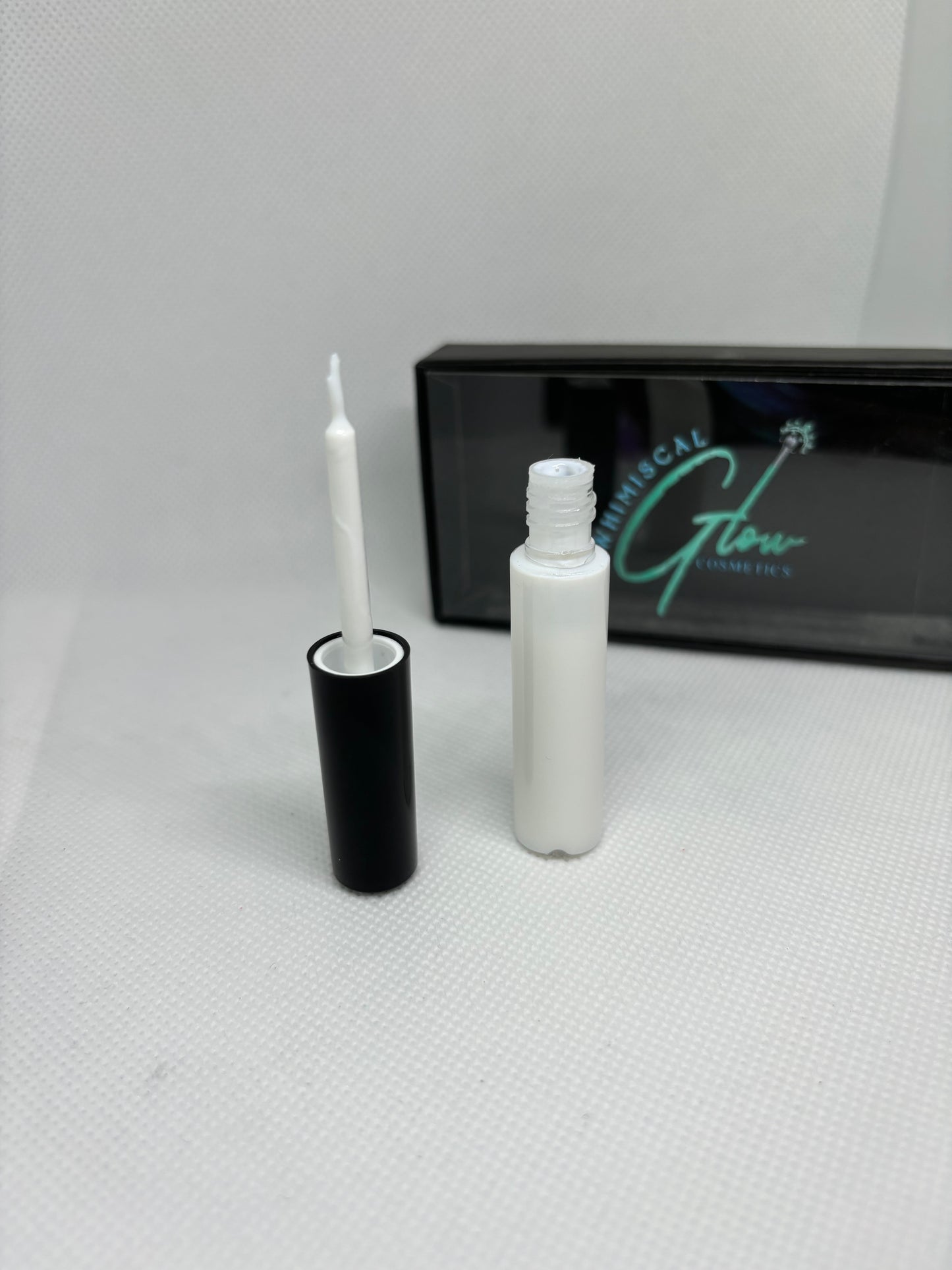 lash glue, back