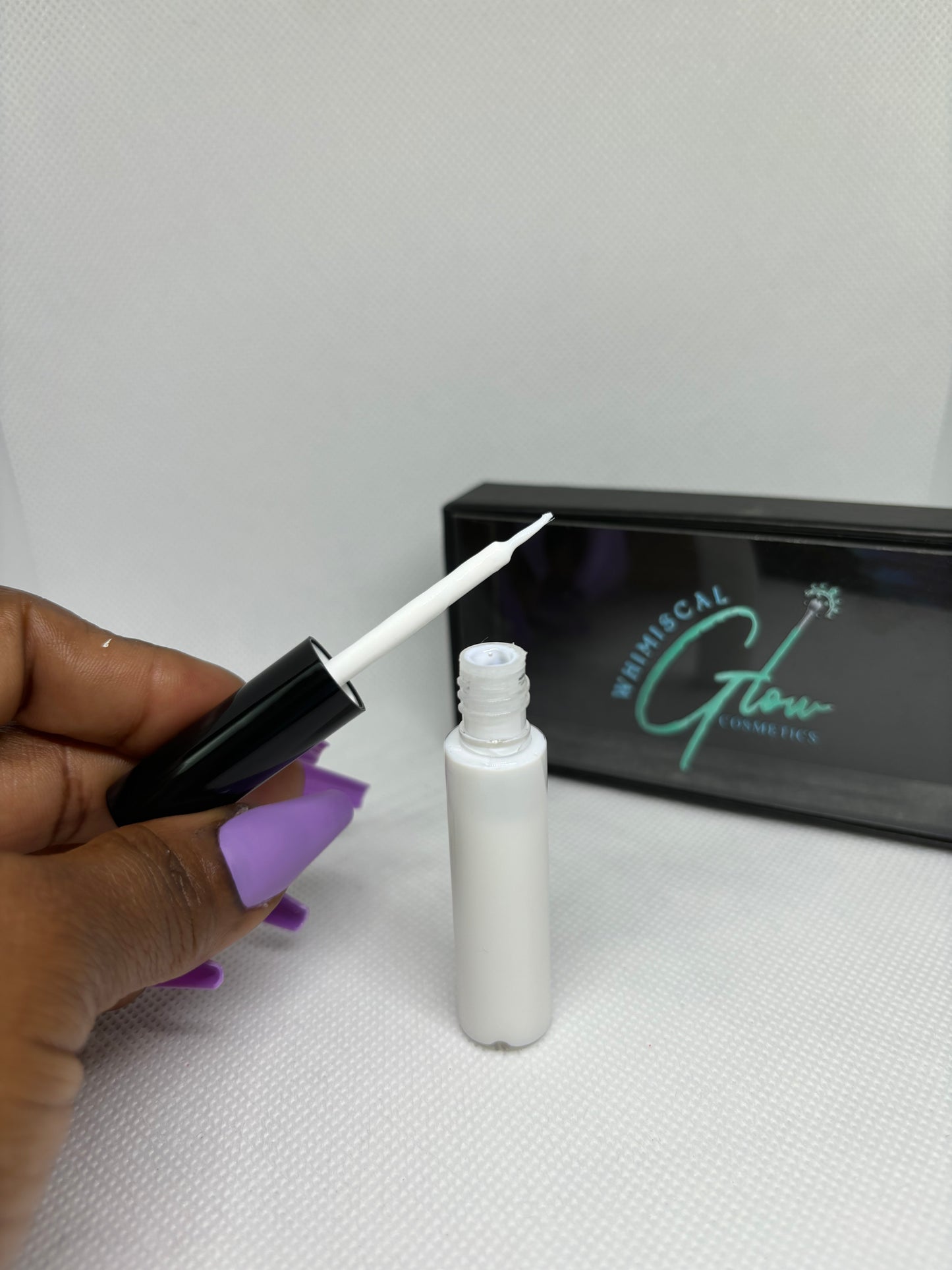 lash glue, front